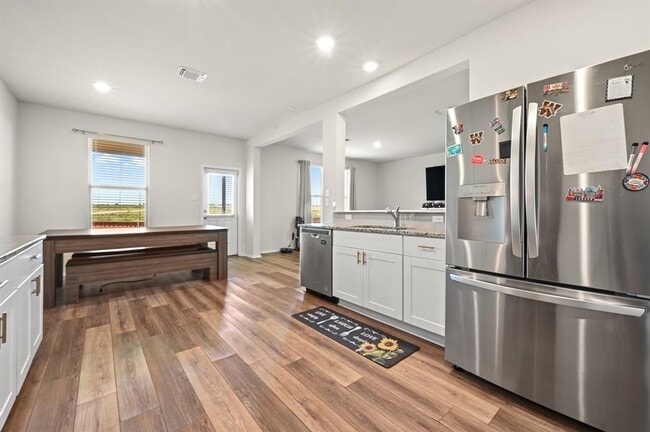 Building Photo - 632 Pepperbark Loop