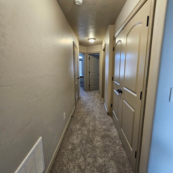 Building Photo - 1823 W 850 S