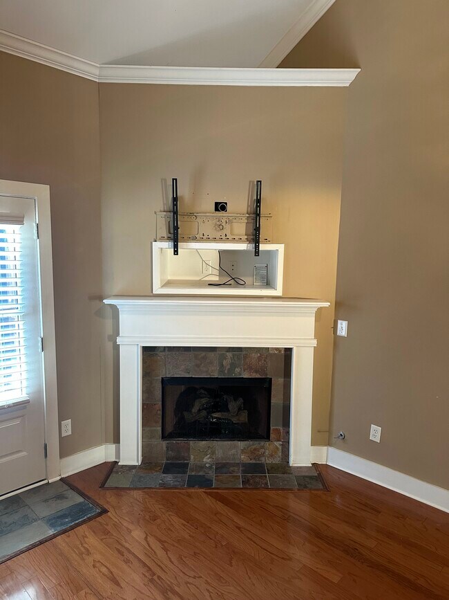 Building Photo - 141 Singapore Cir