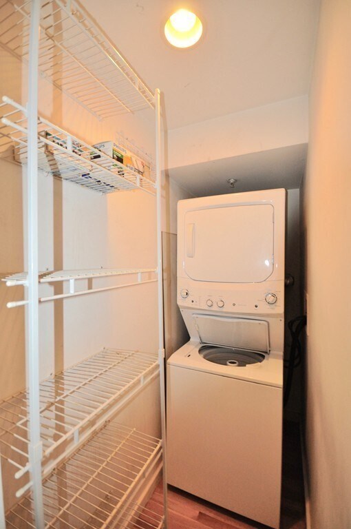 Building Photo - 340 Bunker Hill St