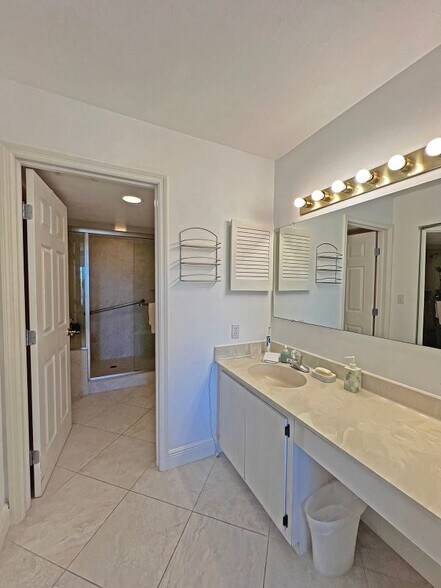 Building Photo - 15191 Cedarwood Ln