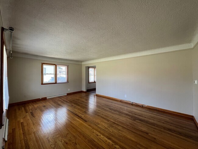 Building Photo - 7218 Maryland Dr