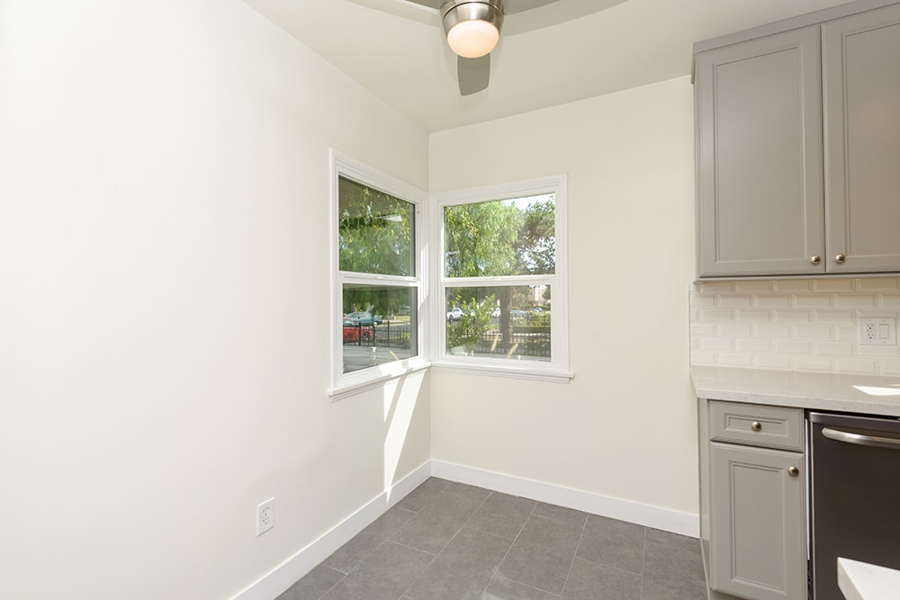 Building Photo - 1517 S Orange Grove Ave