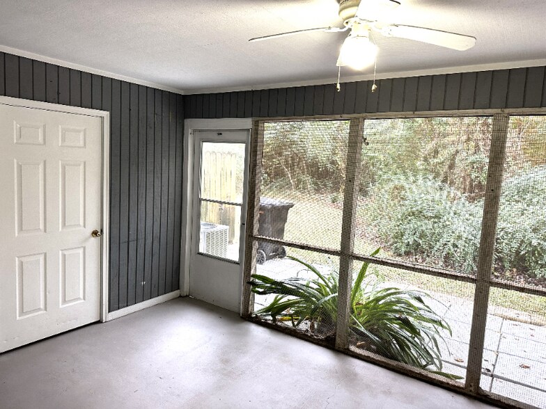 Building Photo - 178 Beaver Pond Loop