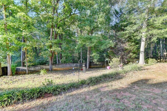 Building Photo - 236 Windy Cir