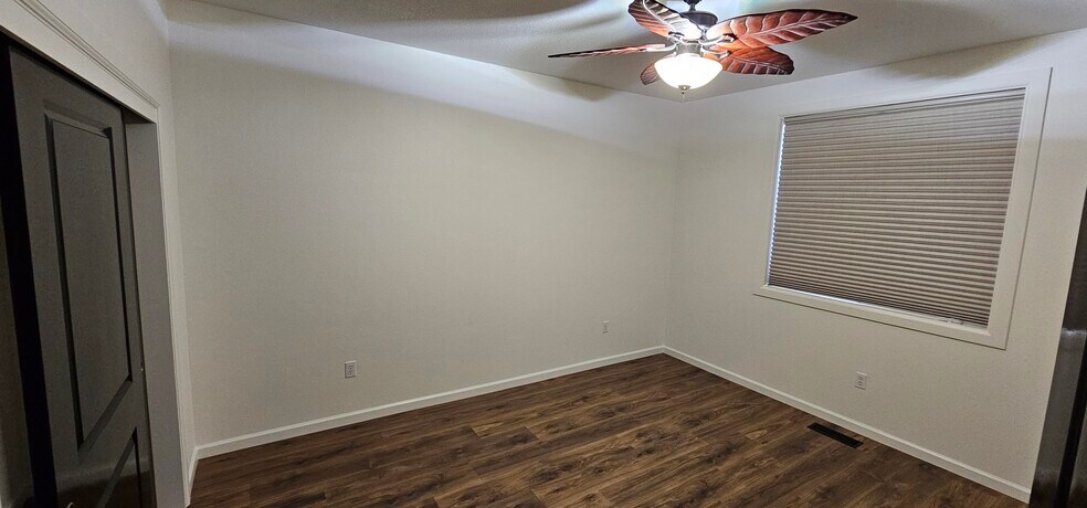bedroom 4 - 9610 NE 102nd St