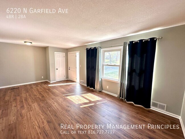Building Photo - Completely Renovated 4 Bedroom home with b...