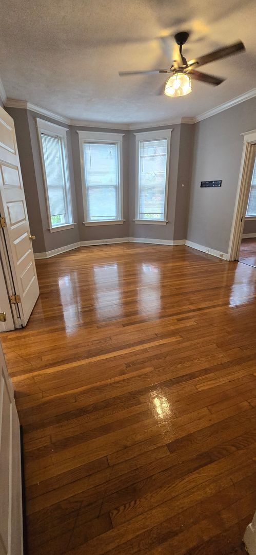 Building Photo - Spacious Two Bedroom Condo in the Barwick-Large Kitchen-Renovated Bathroom
