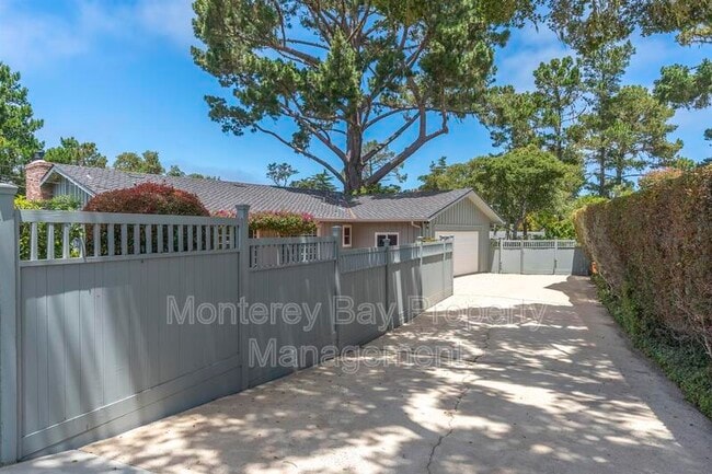 Building Photo - 2937 Lupin Ln