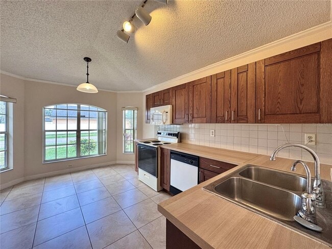 Building Photo - 11819 Hatcher Cir