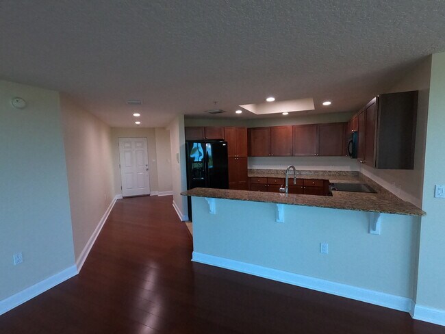 Building Photo - 10851 Mangrove Cay Ln NE