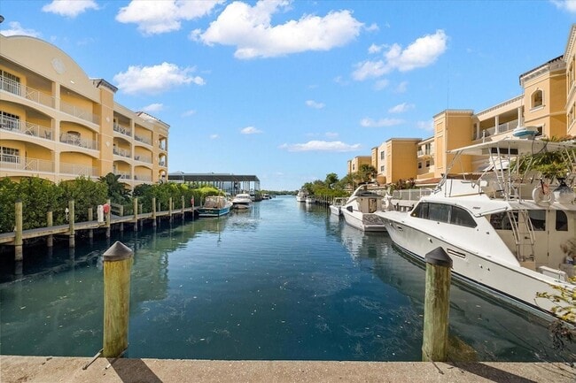 Building Photo - 14041 Bellagio Way