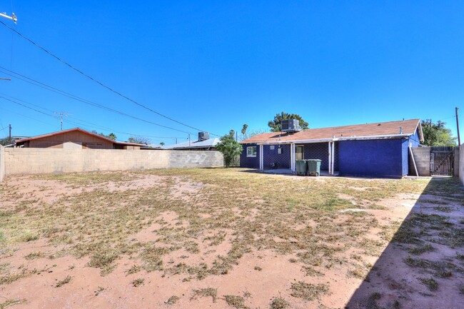 Building Photo - Newly remodeled 4 Bedroom in Casa Grande