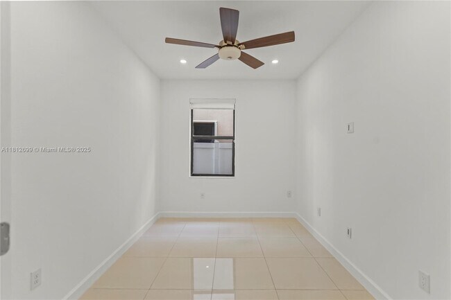 Building Photo - 3502 W 86th Terrace
