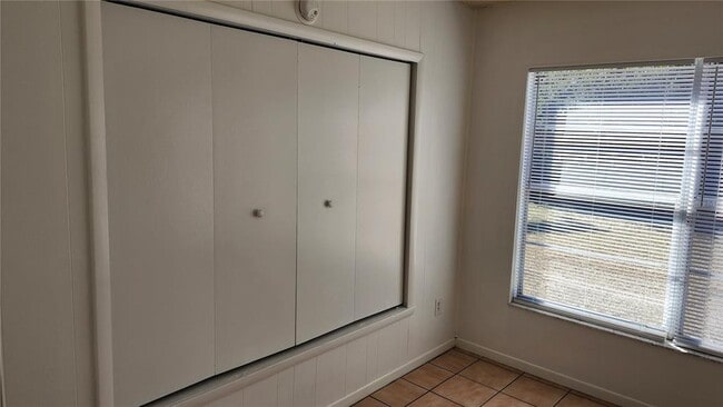 Building Photo - 957 Wilmington Dr