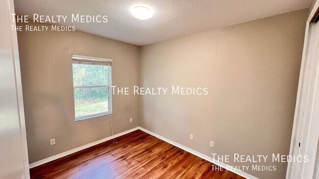 Building Photo - 1900 Garden Sage Dr