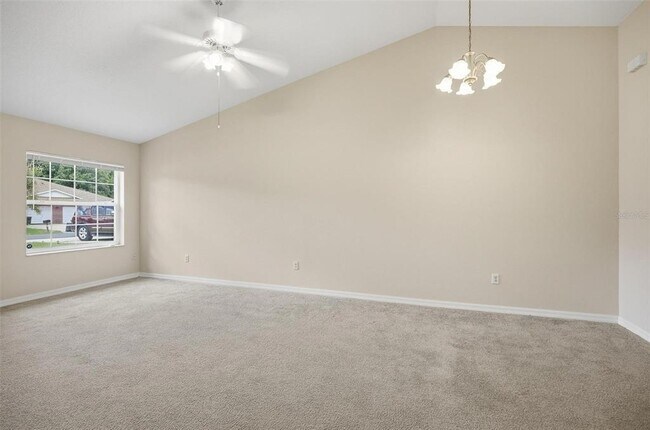 Building Photo - 165 Plainview Dr