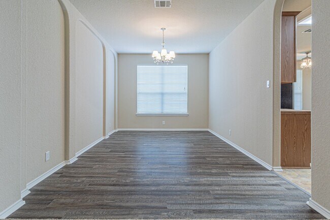 Building Photo - BEAUTIFUL 3 BD/2.5 BA IN SCHERTZ READY FOR...