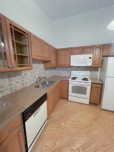 Building Photo - 10943 Sumter Ave S