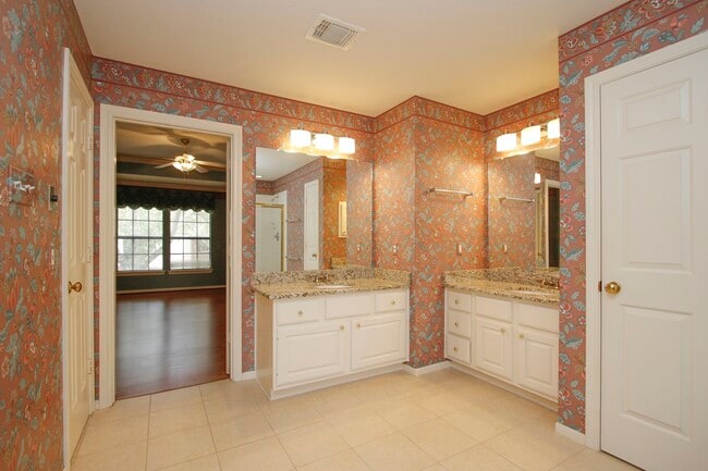 Building Photo - 13618 Shadow Falls Ct