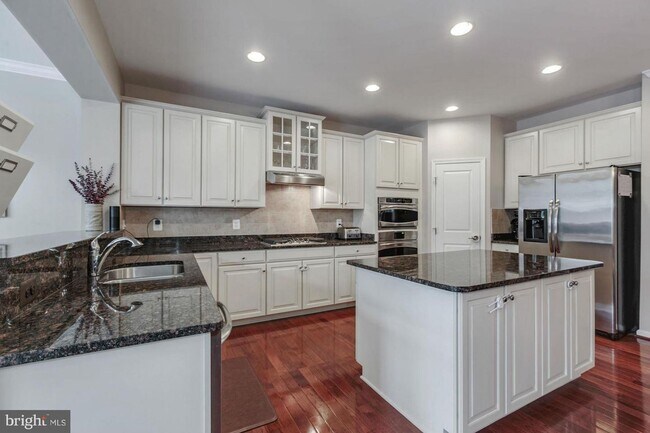 Building Photo - 22941 Chinkapin Oak Terrace