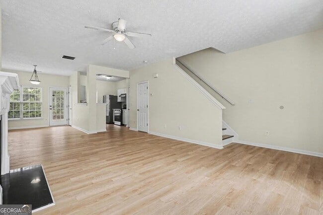 Building Photo - 2545 Walden Lake Dr