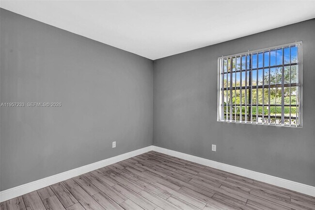 Building Photo - 1263 SW 46th Ave