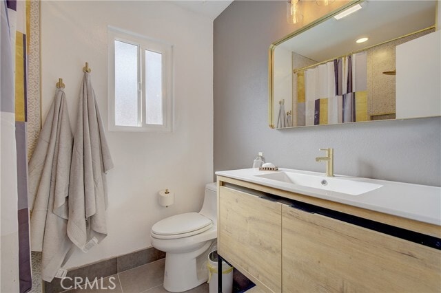 Building Photo - 16562 Regina Cir