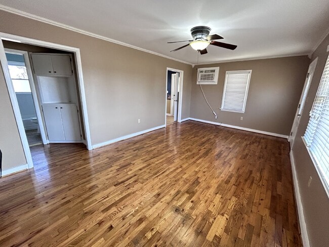 Building Photo - "Charming 2-Bed Home in Sharon, TN – Cozy 800 Sq Ft Living!"