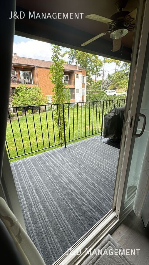 Building Photo - 2416 S Elizabeth St