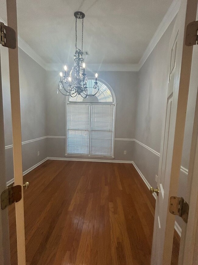 Building Photo - NORTH COLUMBUS