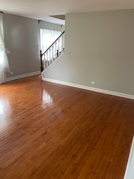 Building Photo - 8348 Adbeth Ave