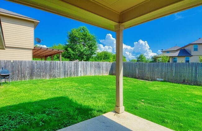 Building Photo - 10814 Arkey Ave