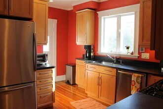 Building Photo - 25 Leonard St