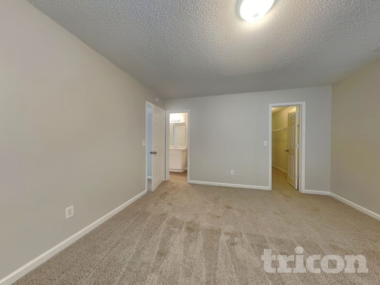 Building Photo - 11569 Registry Blvd