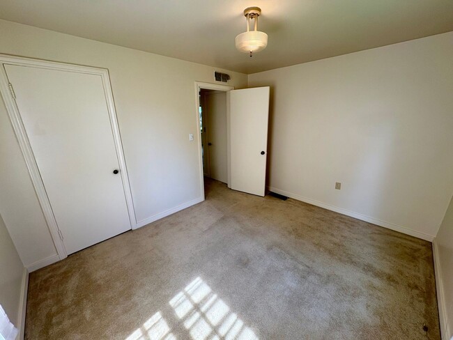 Building Photo - Magnolia Home