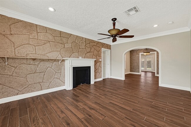 Building Photo - 7125 Gillen St