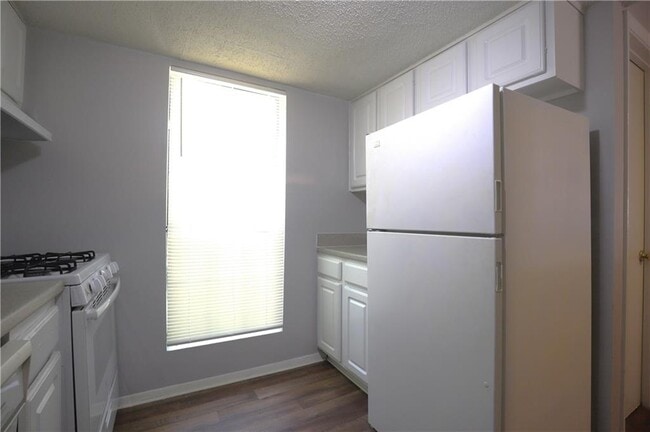 Building Photo - 2996 Sonya Ln
