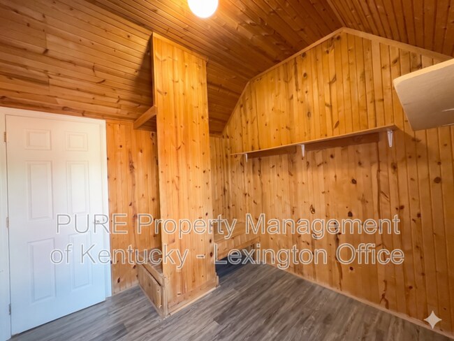 Building Photo - 1825 Indian Mound Dr