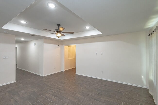 Building Photo - 3622 Octavia Dr
