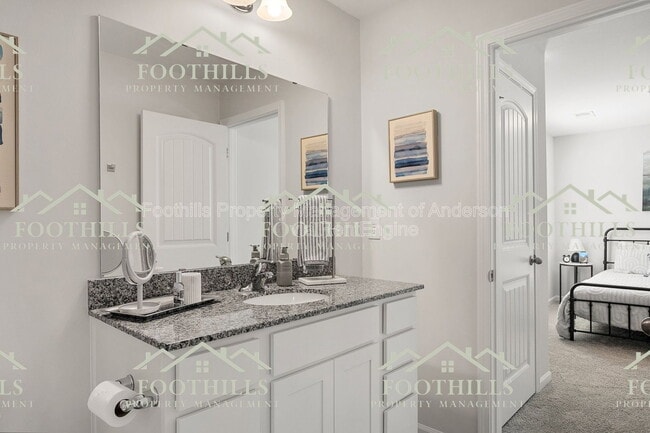 Building Photo - 145 Adger Rd