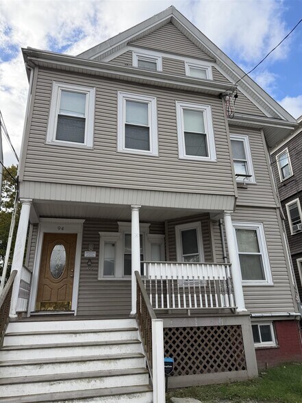 Primary Photo - 94 Morrison Ave