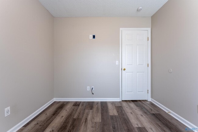 Building Photo - 107 Bridgestone Dr NE