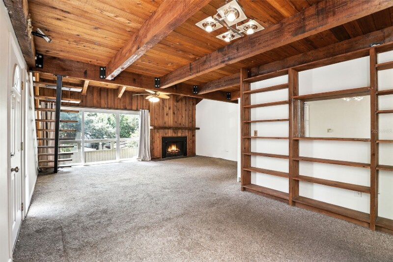 Building Photo - 211 Fairway Dr.