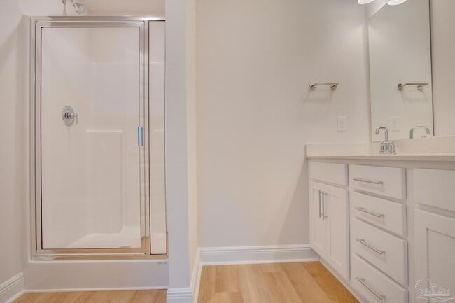 Building Photo - 2495 Cliff Hollow Cir