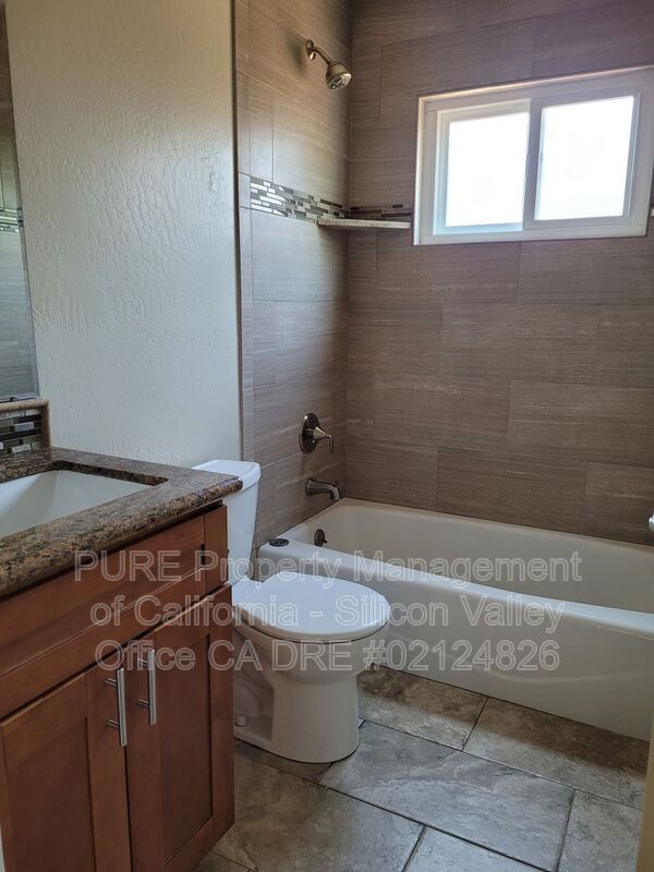 Building Photo - 108 Anne Way
