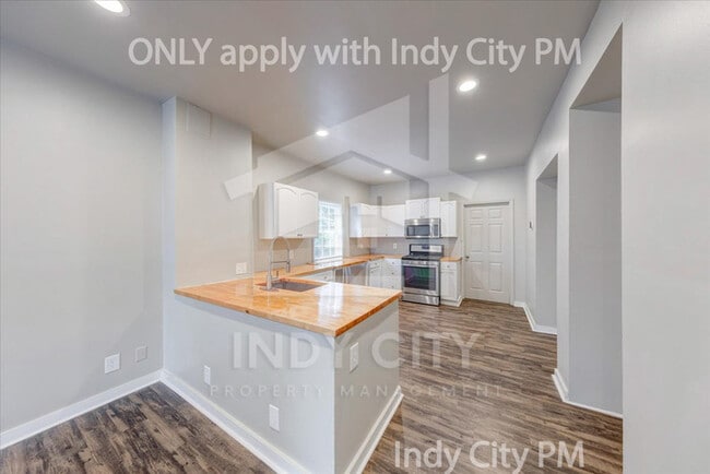 Building Photo - 117 N Riley Ave