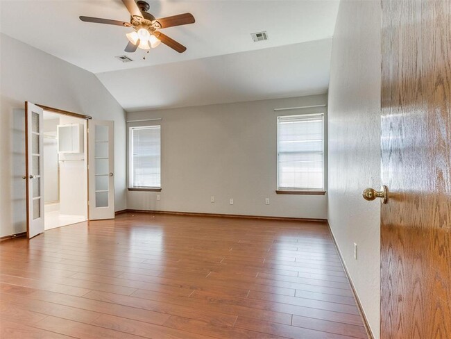 Building Photo - 3921 Brownwood Ln