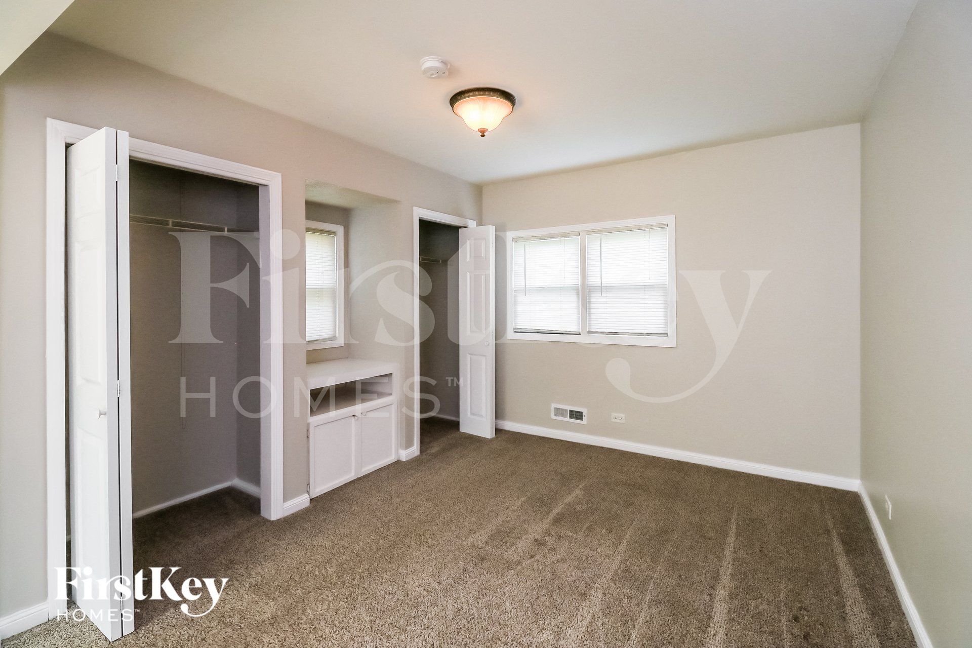 Building Photo - 18722 Hamlin Ave