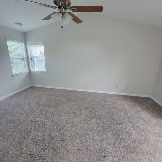 Building Photo - Steel Creek Area! Traditional 4BR/2.5BR Ho...